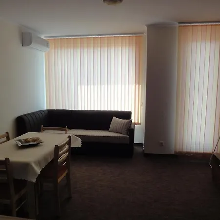 St. George Διαμέρισμα