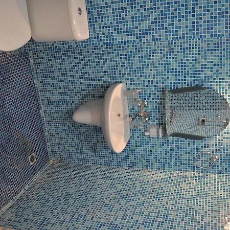 St. George Νεσέμπαρ